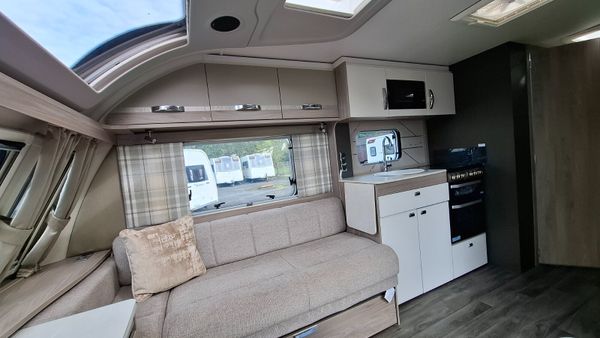 Swift Challenger 6 berth caravan 8 feet wide 397167370