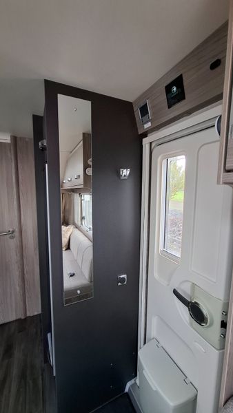 Swift Challenger 6 berth caravan 8 feet wide 397167374