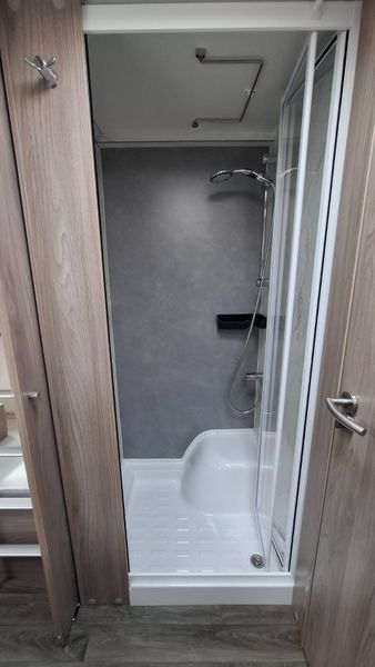 Swift Challenger 6 berth caravan 8 feet wide 397167419