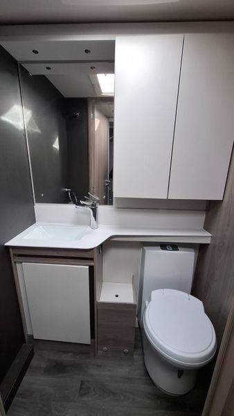 Swift Challenger 6 berth caravan 8 feet wide 397167427