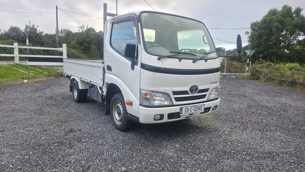 Toyota Dyna 2013 397113062