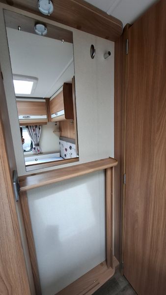 Swift Challenger Se Fixed Bed Caravan 397134855