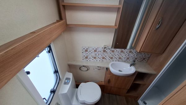 Swift Challenger Se Fixed Bed Caravan 397134860