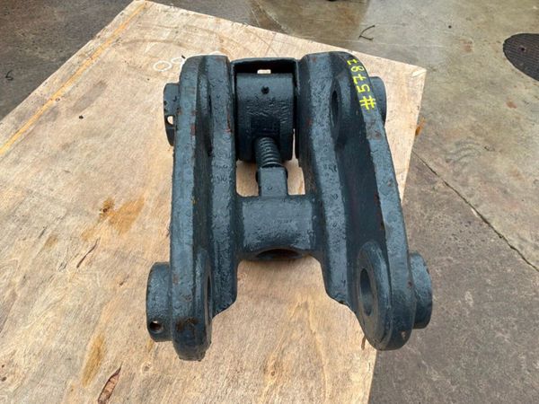 Manual quick hitch....45mm pins...6 tonne.......57 397249177