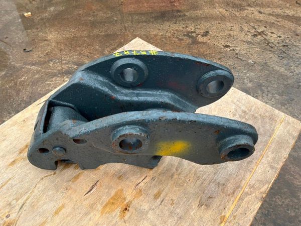 Manual quick hitch....45mm pins...6 tonne.......57 397249183