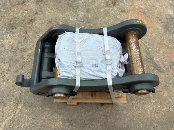 New / unused hydraulic quick hitch...80mm pins.... 397212597