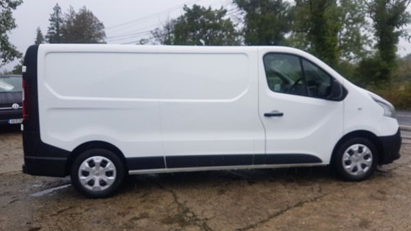 Renault Trafic 2021 LWB MINT VAT INVOICE 397218146