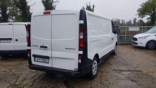 Renault Trafic 2021 LWB MINT VAT INVOICE 397218148