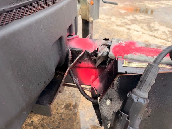 Trime X-ECO  LED Lighting Tower   Damaged Drawbar. 397353866