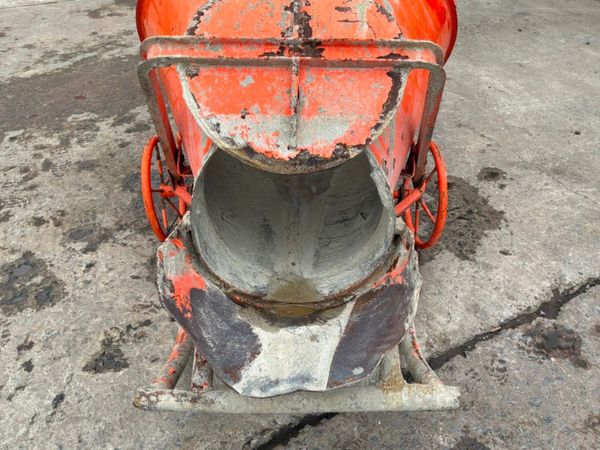Eichinger 1000 litres concrete pouring skip....... 397353926