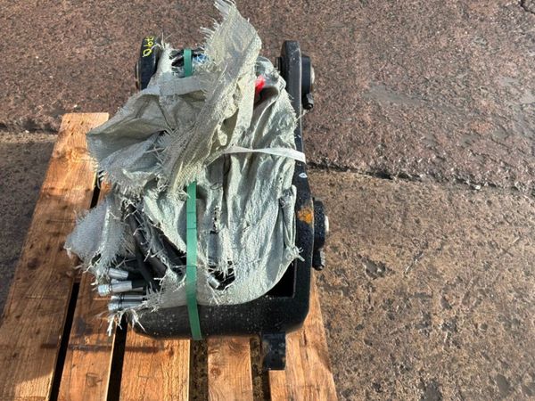 New / unused Hydraulic Quick hitch.......60mm pin. 397359759