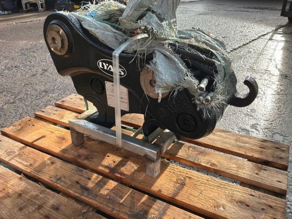 New / unused Hydraulic Quick hitch.......60mm pin. 397359761