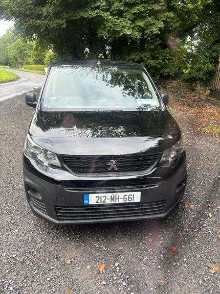 2021 Peugeot Partner, 2 of 23