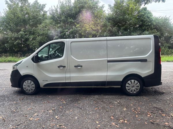 2018 Nissan NV300, 5 of 17