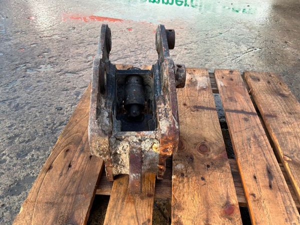 Mini digger manual Quick hitch.....40mm pins...... 397321984