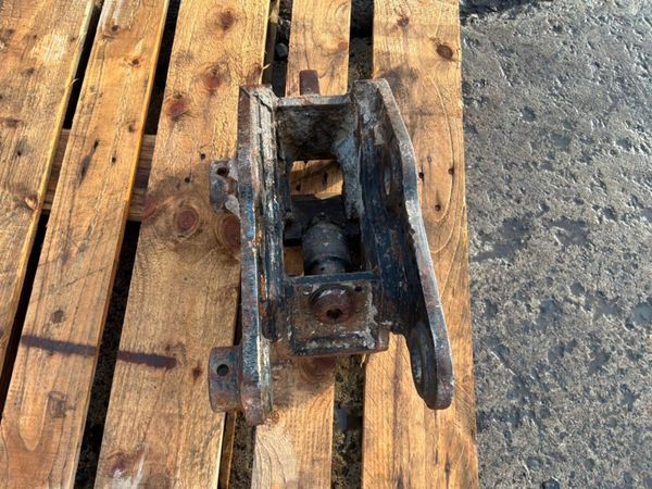 Mini digger manual Quick hitch.....40mm pins...... 397321989