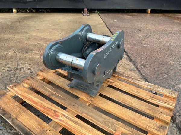 Hydraulic Quick hitch....70mm pins.......5789. 397321906