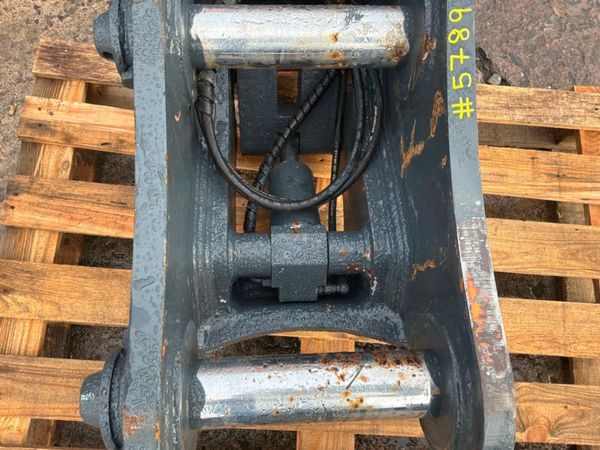Hydraulic Quick hitch....70mm pins.......5789. 397321907