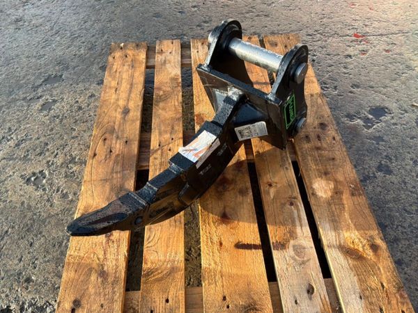 New / unused Haner ripper tooth......45mm pins.... 397322021
