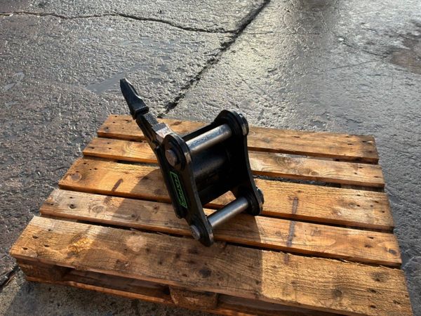 New / unused Haner ripper tooth......45mm pins.... 397322026