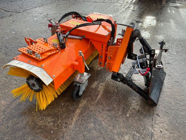Wiedenmann combi clean road sweeper attachment..59 397327950