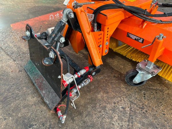 Wiedenmann combi clean road sweeper attachment..59 397327953