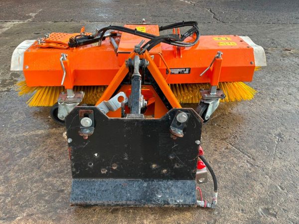 Wiedenmann combi clean road sweeper attachment..59 397327955