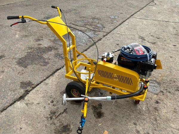 New / unused mobile Airless paint sprayer....... 397489116