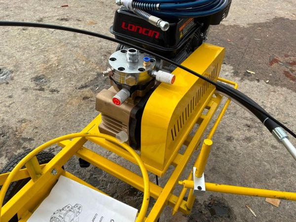 New / unused mobile Airless paint sprayer....... 397489123