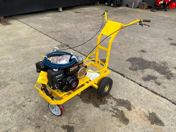 New / unused mobile Airless paint sprayer....... 397489135