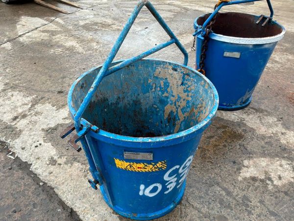 Conquip 250 litres self tipping muck bucket....... 397420694