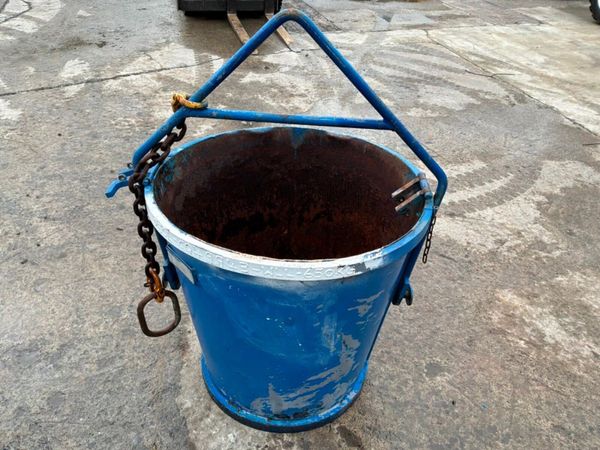 Conquip 250 litres self tipping muck bucket....... 397420699