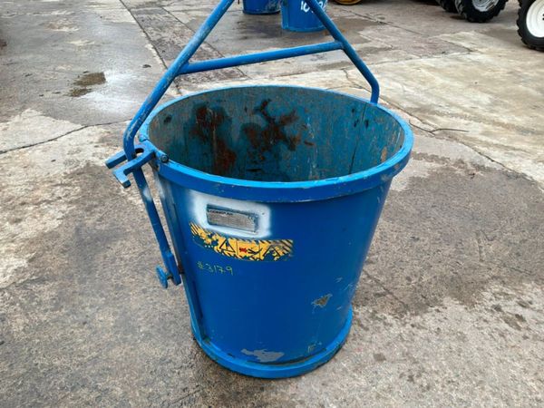 Conquip 250 litres self tipping muck bucket....... 397420613