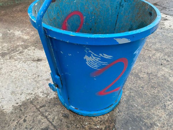 Conquip 250 litres self tipping muck bucket....... 397420615