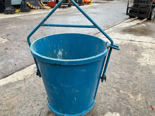 Conquip 250 litres self tipping muck bucket....... 397420620