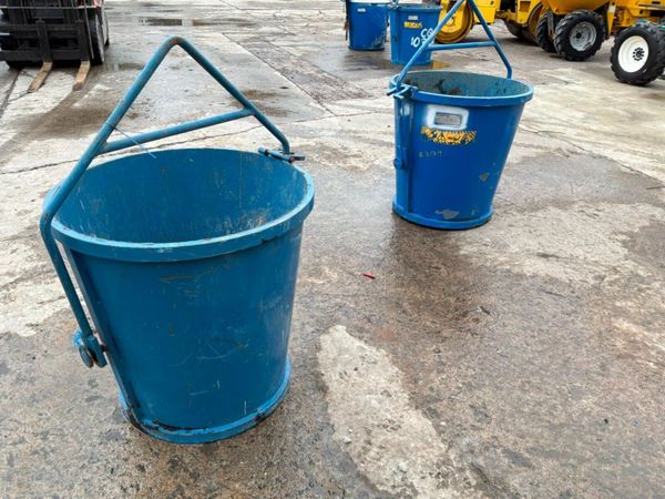 Conquip 250 litres self tipping muck bucket....... 397420627