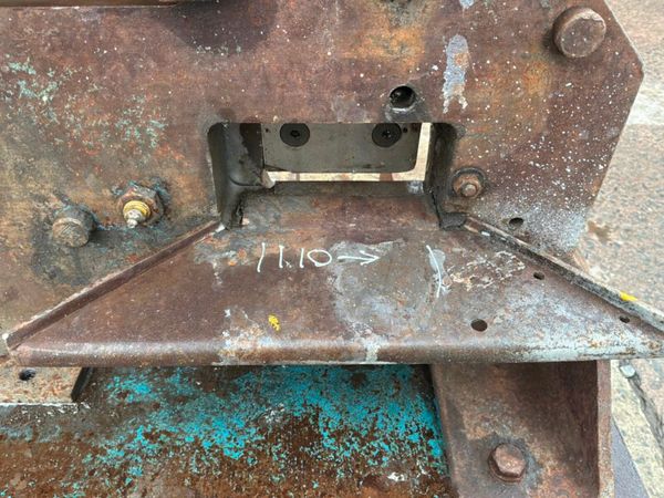 3 phase compact Iron worker / guillotine........29 397420761