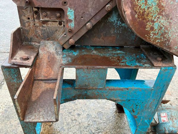 3 phase compact Iron worker / guillotine........29 397420769