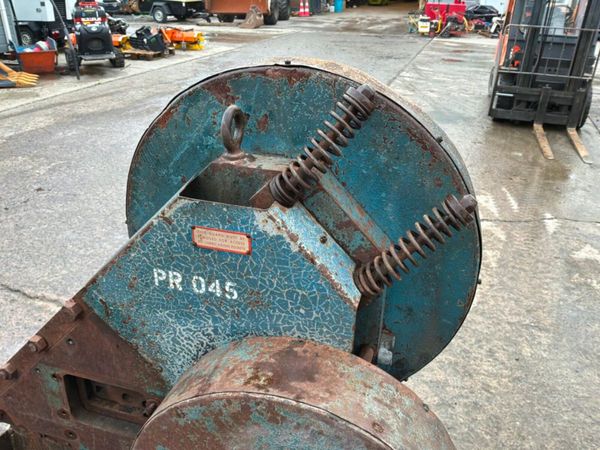 3 phase compact Iron worker / guillotine........29 397420777