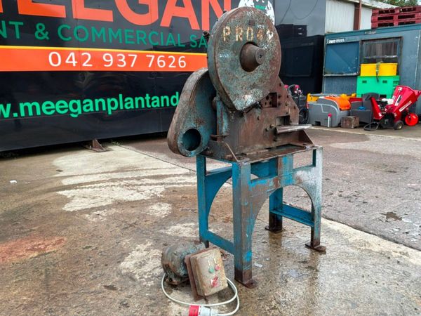 3 phase compact Iron worker / guillotine........29 397420779