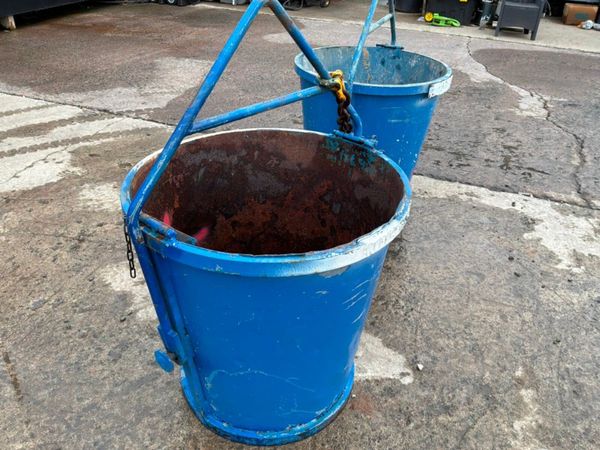 Conquip 250 litres self tipping muck bucket....... 397420701