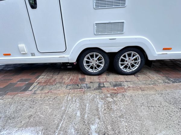 ✨STUNNING SWIFT SPRITE QUATTRO 6 BERTH✨ 397550782