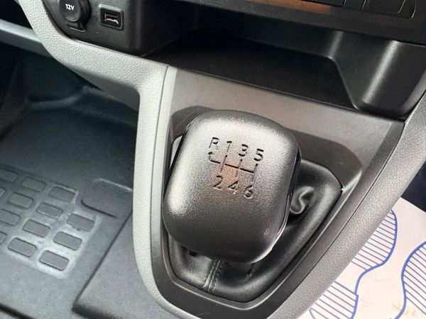 Vauxhall Vivaro 397501901