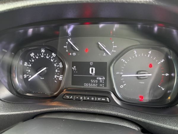 Vauxhall Vivaro 397501910