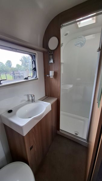 Bailey Unicorn Vigo Island Bed Caravan 397508413