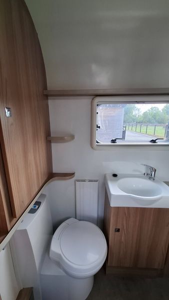 Bailey Unicorn Vigo Island Bed Caravan 397508414
