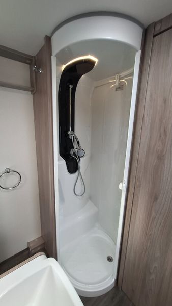 Swift Henbury Caravan End Bedroom Island Bed 397522308