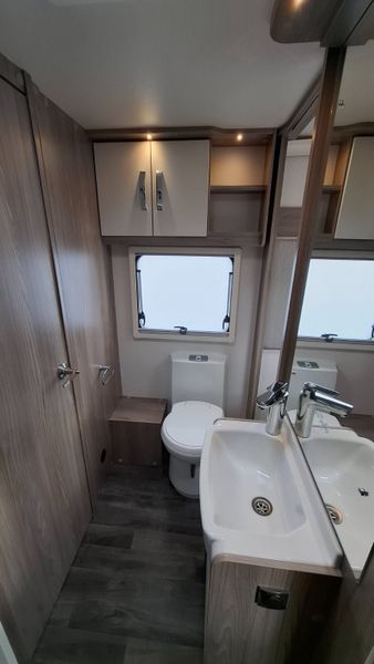 Swift Henbury Caravan End Bedroom Island Bed 397522309
