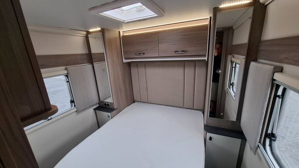 Swift Henbury Caravan End Bedroom Island Bed 397522314