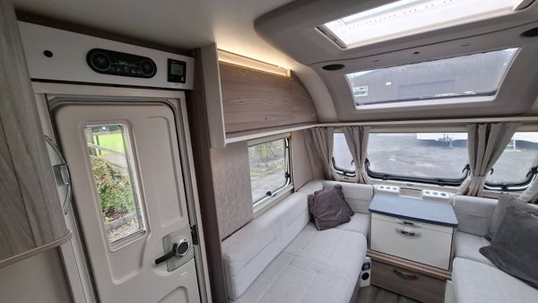 Swift Henbury Caravan End Bedroom Island Bed 397522315